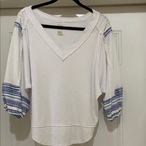 We The Free Bubble Sleeve White and Blue Embroidered Blouse